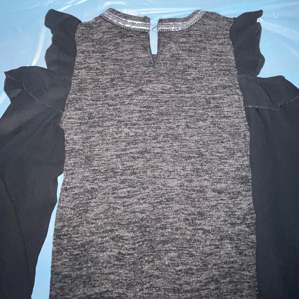Cold Shoulder Sweater Top - Picture 4 of 6